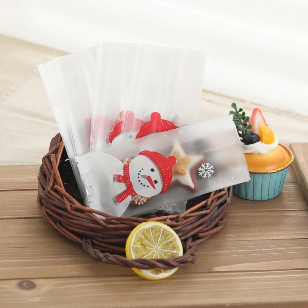 100pcs Transparent Christmas Treat Bags – Cookie, Candy & Snack Gift Bags with Merry Christmas Design